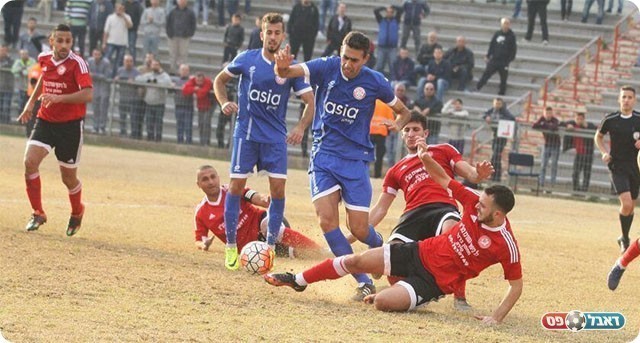 משחק חלש במשטח דשא גרוע במיוחד (שלומי גבאי)